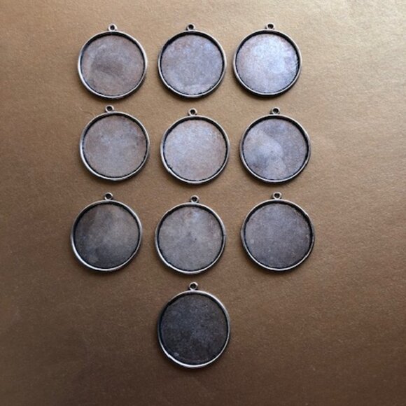 10 Round Blank Bezel Cabochon Pendant Setting Jewelry Trays Round Base 30 mm - Picture 1 of 8